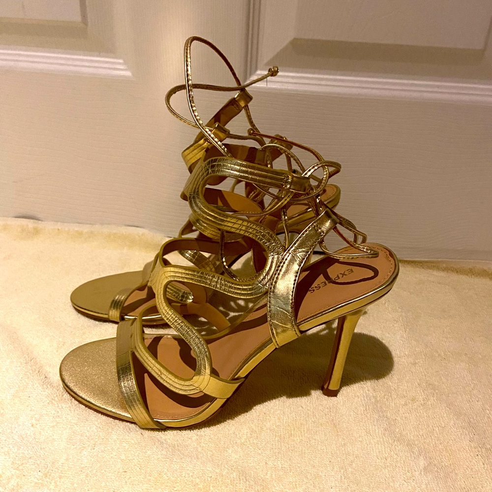 Express ankle wrap tie gold heels size 10M womens